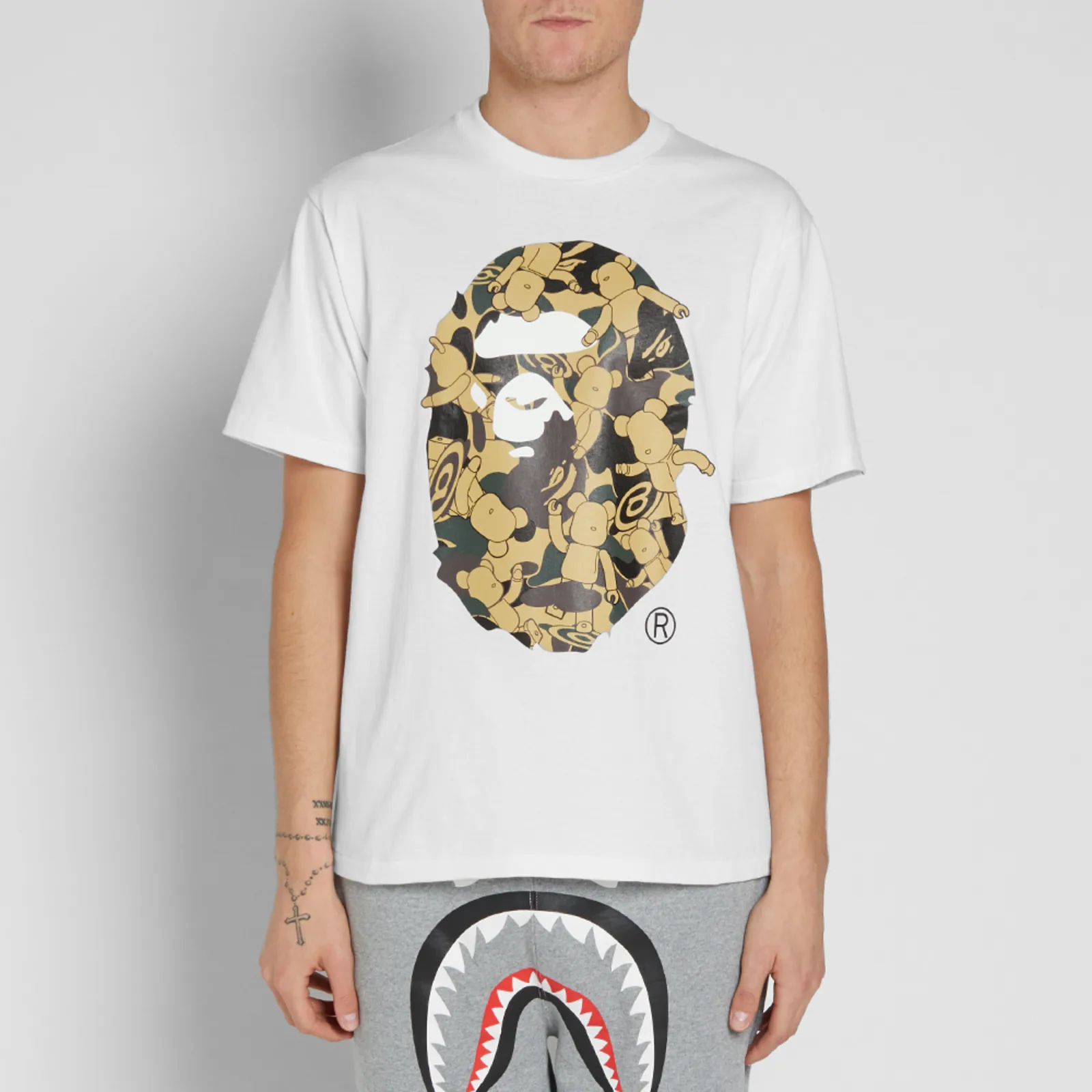 A Bathing Ape x Medicom Toy Be@r Tee 6 A Bathing Ape x Medicom Toy Be@r Tee