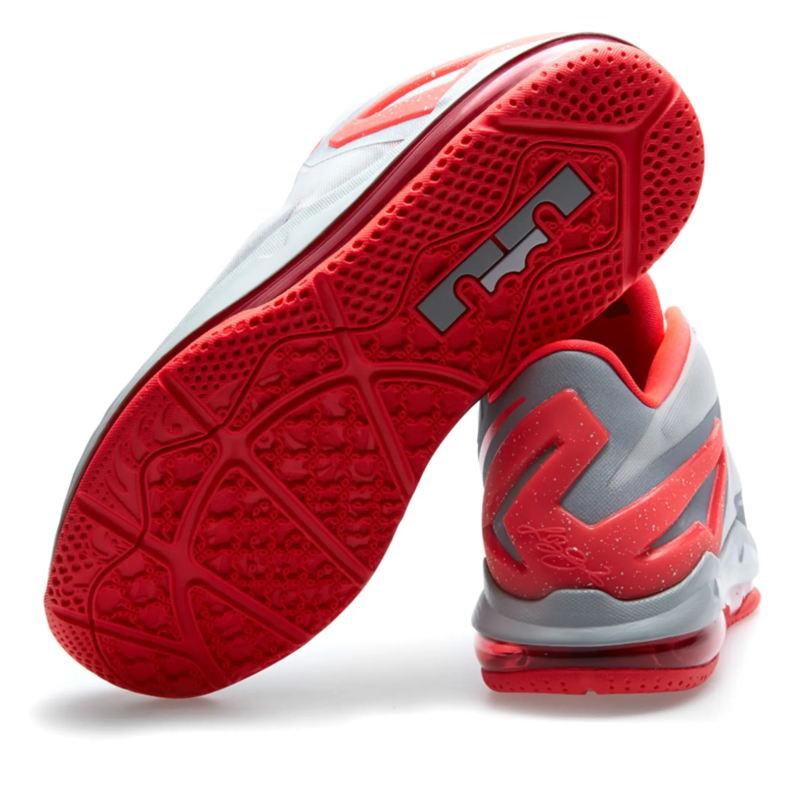Nike Max LeBron XI Low 'Laser Crimson'