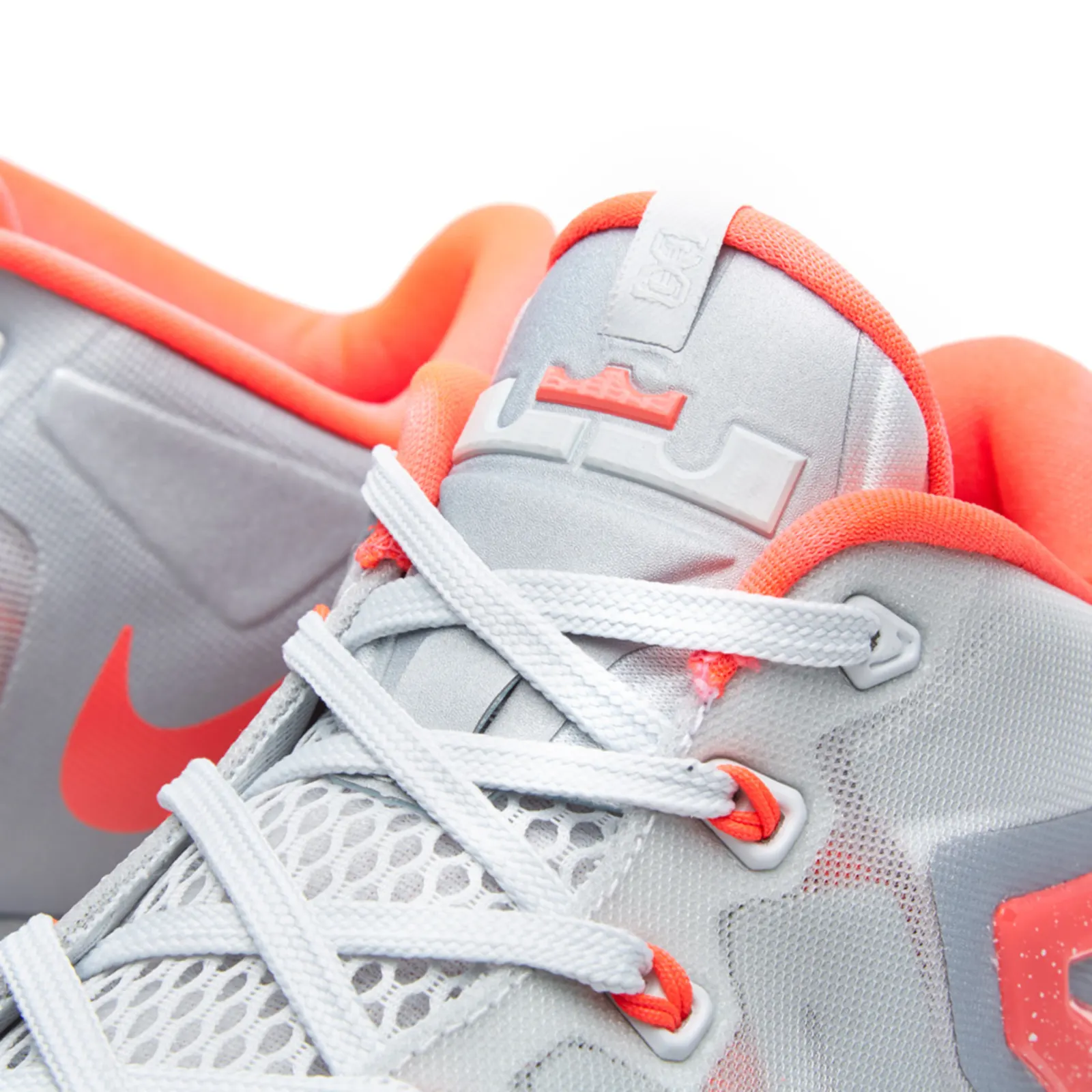 Nike Max LeBron XI Low 'Laser Crimson'