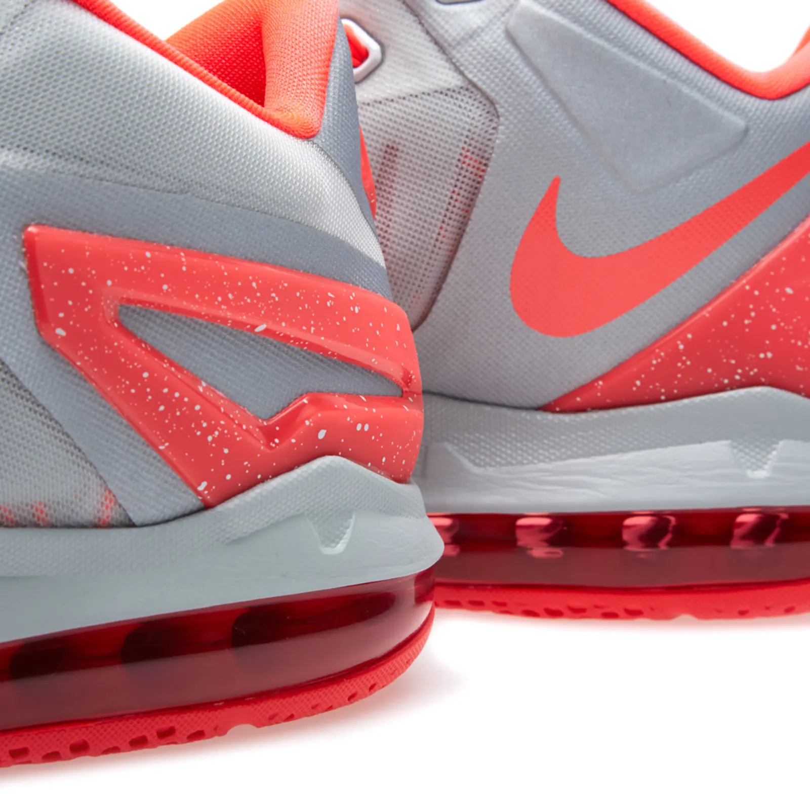 Nike Max LeBron XI Low 'Laser Crimson'
